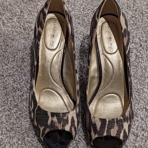 Bandolino Leopard Print heels